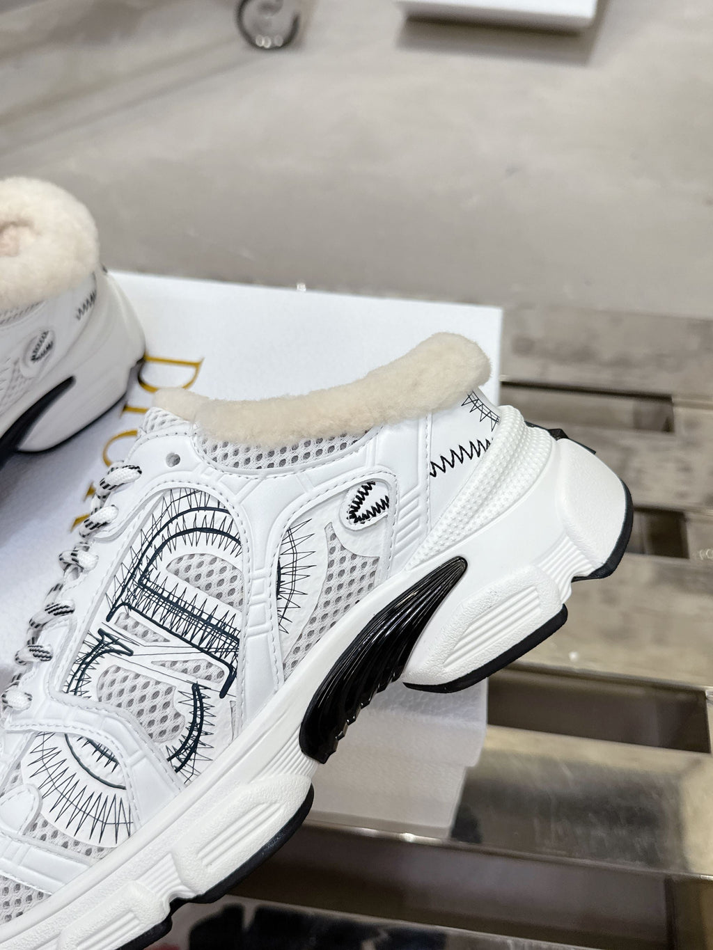 Dior 25 Chrono Sneakers White Black Mesh Calfskin 530324