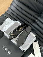 CC BALLET FLATS IN BLACK LAMBSKIN WITH GOLD HARDWARE