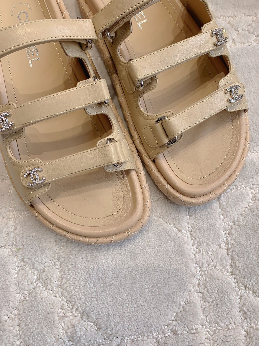 CC Slippers Beige Lambskin 145355