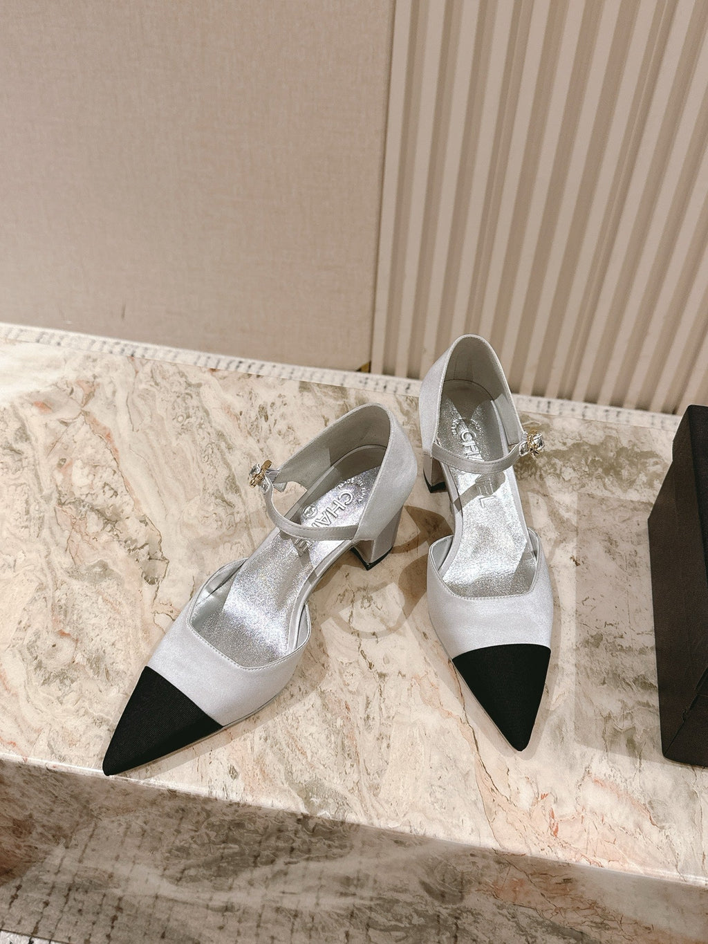 CC 25 Mary Jane Heels Silk and Sheepskin 267845