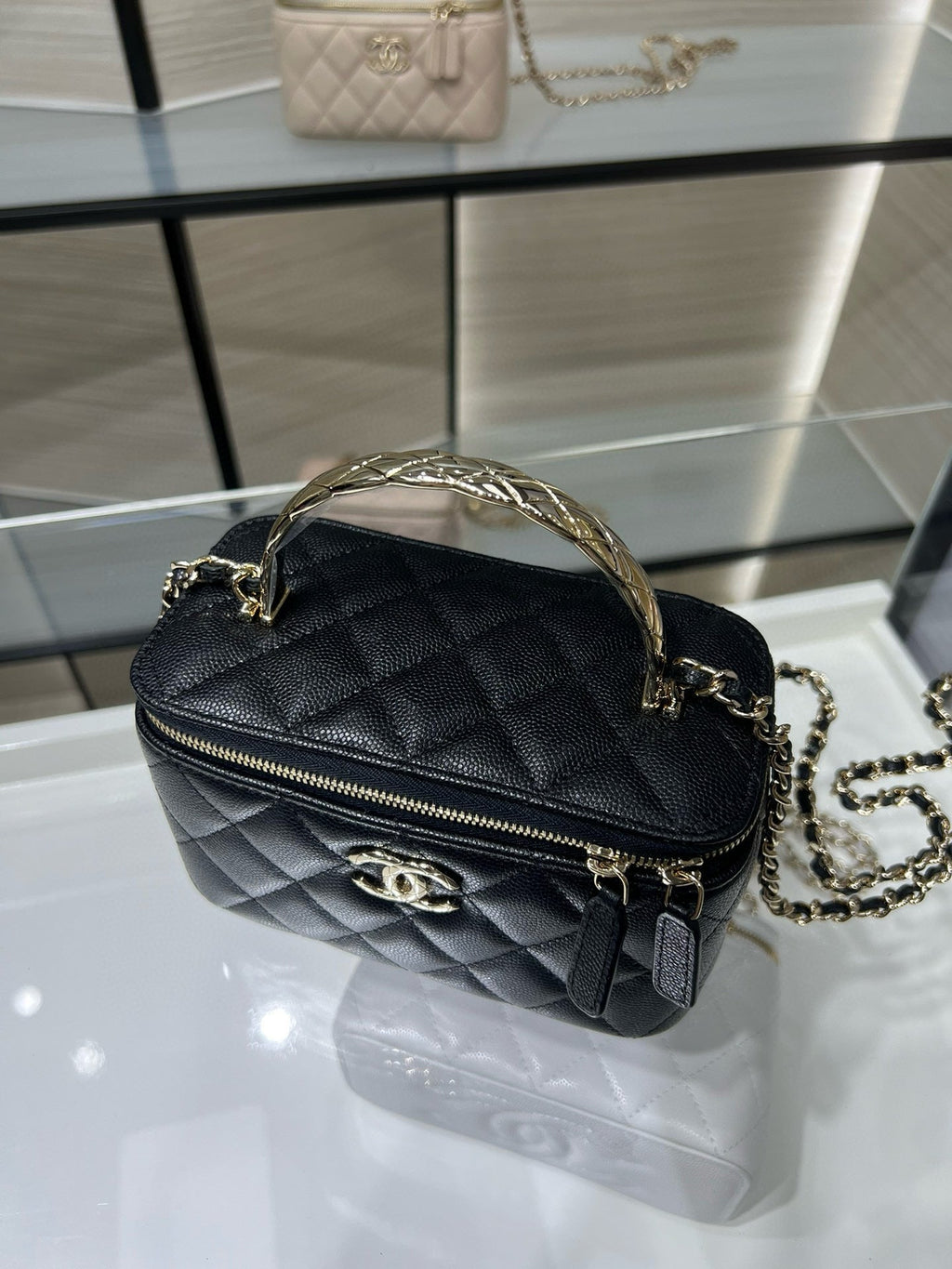 CC 25S Small Vanity 17cm Black Grained Calfskin Light Gold Hardware