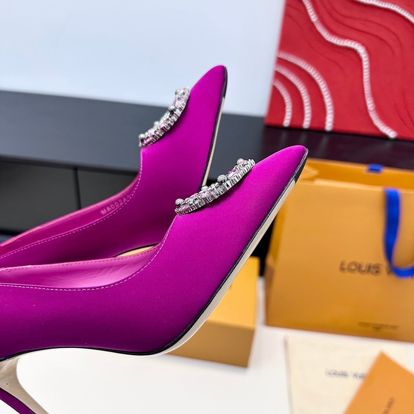 LV 26s  Pointed-Toe High Heels 95 Fuchsia Pink Premium Satin 622449