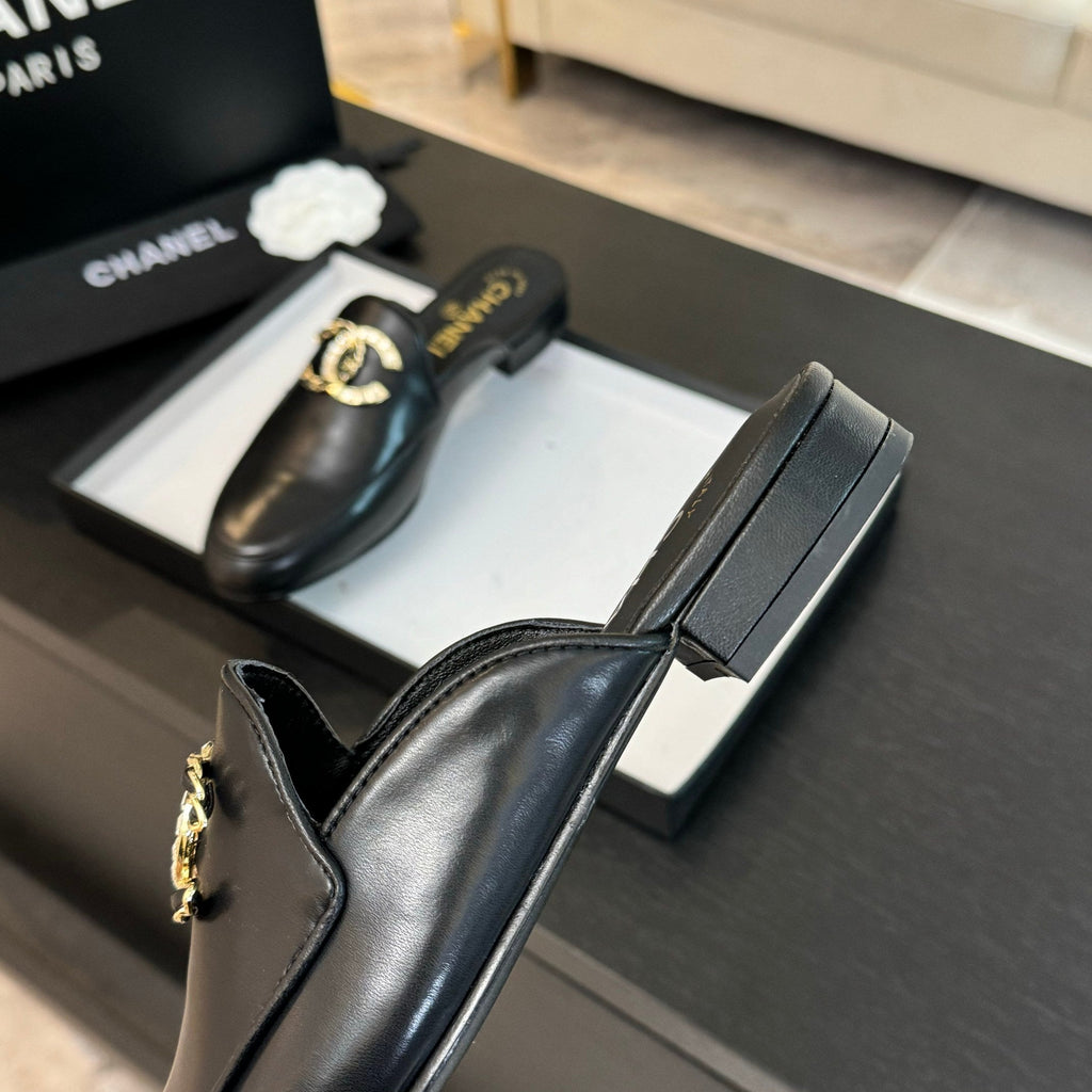 CC Mule Black Calfskin Double C Diamond