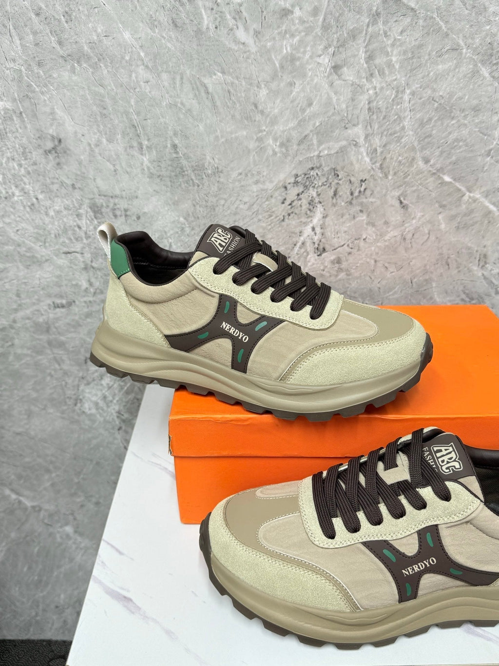 HM Men's Sneaker Beige Suede 602094