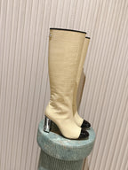 CC high-heeled boots beige black patent calfskin 532835