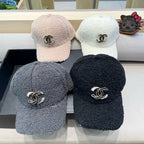 BASEBALL HAT IN WHITE LAMB FUR 424251