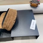 NEWSBOY CAP IN CIDER BROWN SUEDE 429938