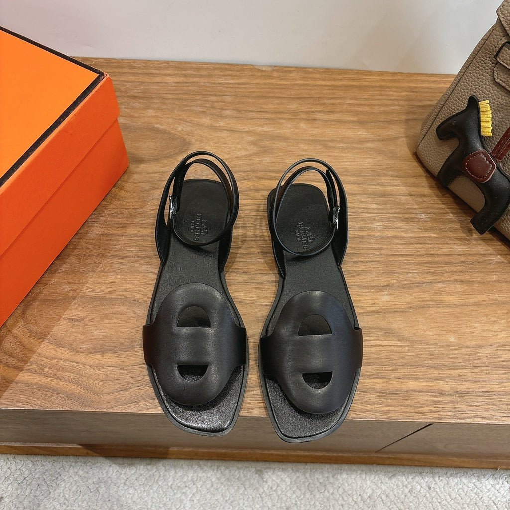 HM 26ss Flat Sandal  Black Calfskin 638412