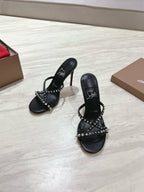 CL 25 Cross-Strap Slippers Black Gloss Calf Patent Leather Rivets 314925
