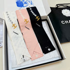 CC  Twilly Mini Scarf 120cm White Mulberry Silk 949112