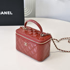 CC 24P Vanity Top Handle 16.5cm Red Patent Calfskin Light Gold Hardware