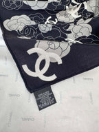 CC Square Scarf 70 CM In Black Mix Grey Camellia Cashmere And Silk 367380