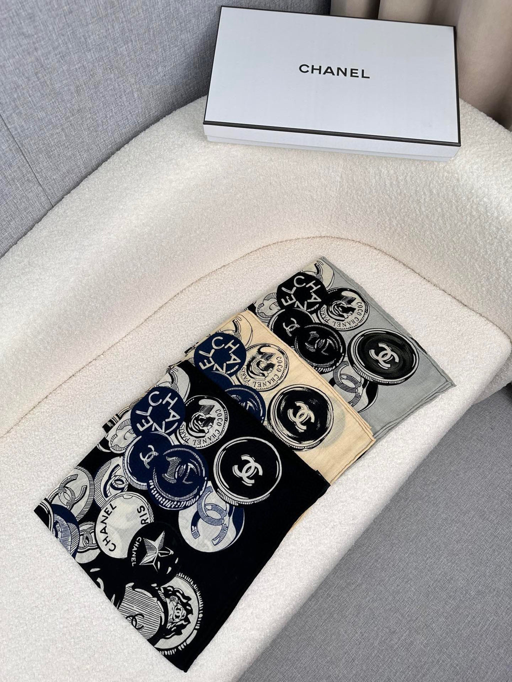 CC Square Scarf 70 CM In Black Colorful Cashmere And Silk 399802