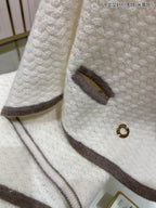 LP Scarf 125 CM In Light Beige With Earth Brown Border Cashmere 201759
