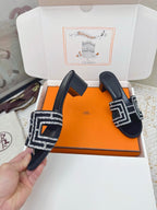 HM 26ss Oran Sandals 50 Black Cowhide 625230
