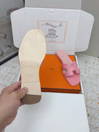 HM 26ss Oran Sandals Pink Ostrich Leather 625095