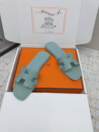 HM 26ss Oran Sandals Sage Green Ostrich Leather 625101