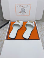 HM 26ss Oasis Sandals White Sheepskin Gold Buckle 625159