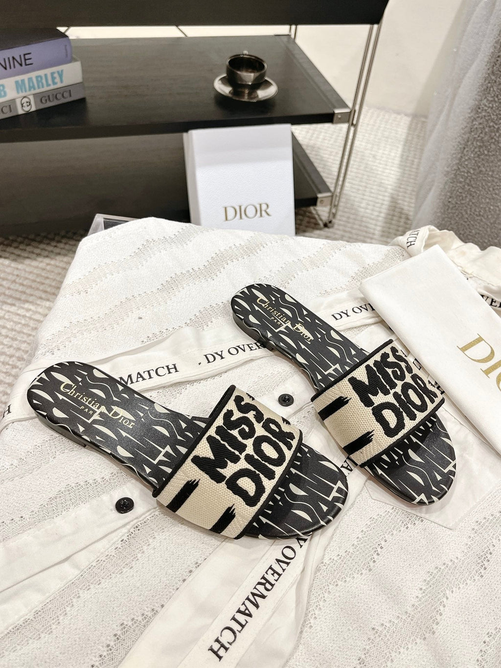 CD 25 Slippers Cotton Fabric 241434