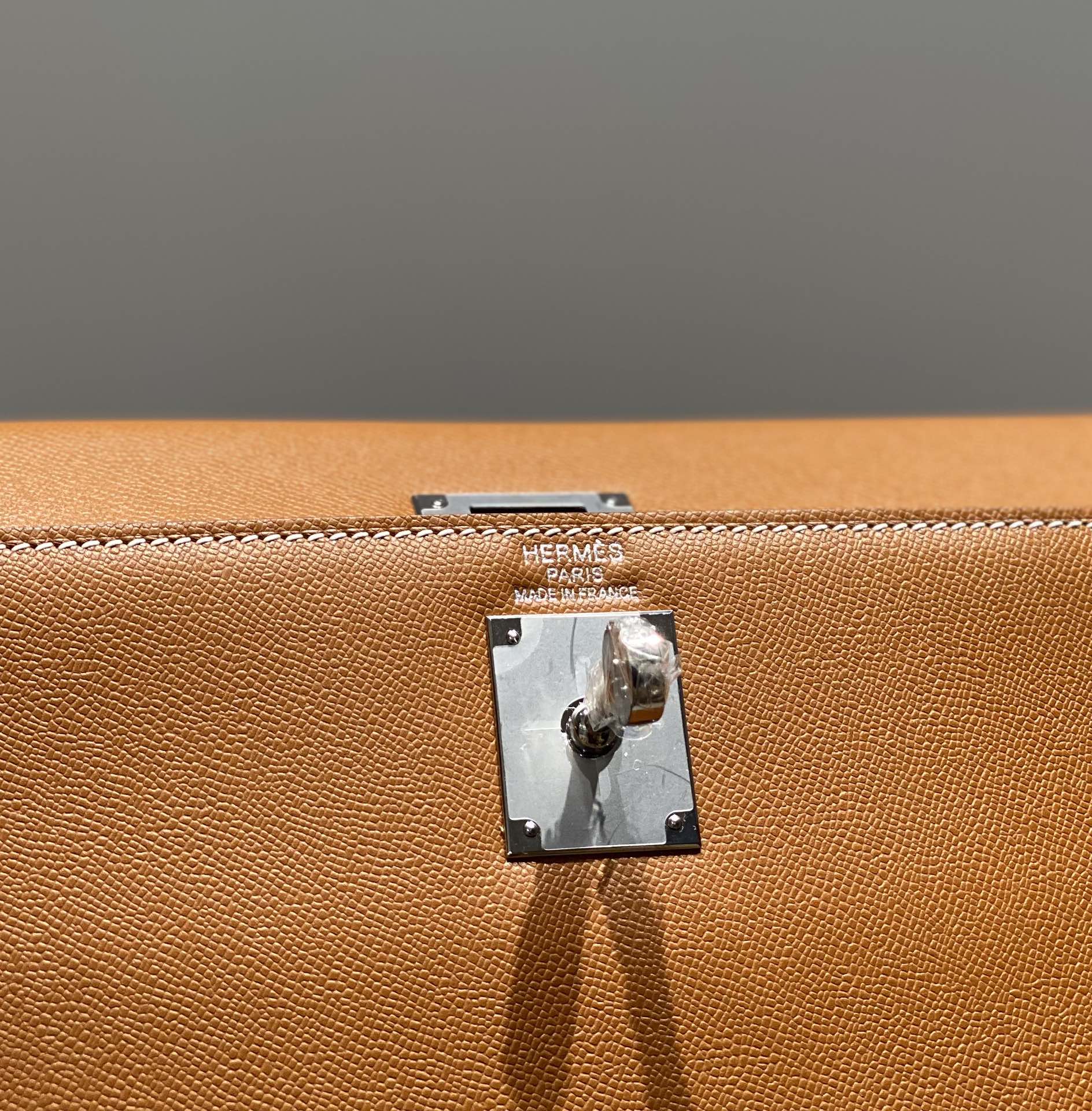 HM Kelly Elan 27cm Gold Leather Shw