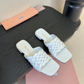 MIU 26ss Flat Sandals White Sheepskin 627354