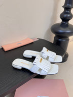MIU 26ss Sandals White Sheepskin 627361