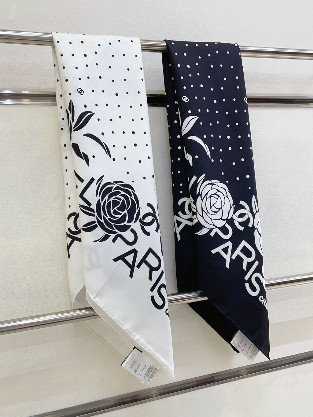 CC Square Scarf 90 CM In White Polka Dot Black Camellia Silk Twill 288722