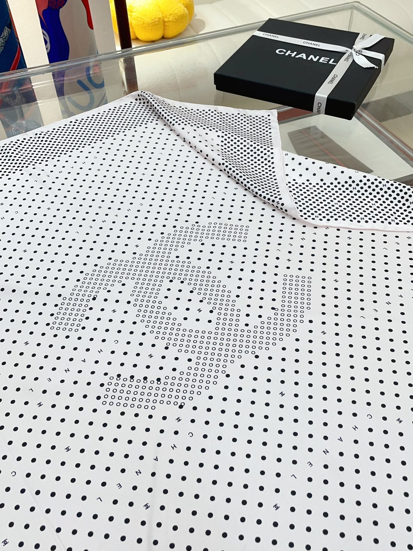 CC Square Scarf 90 CM In White Black Polka Dot Silk Twill  166292