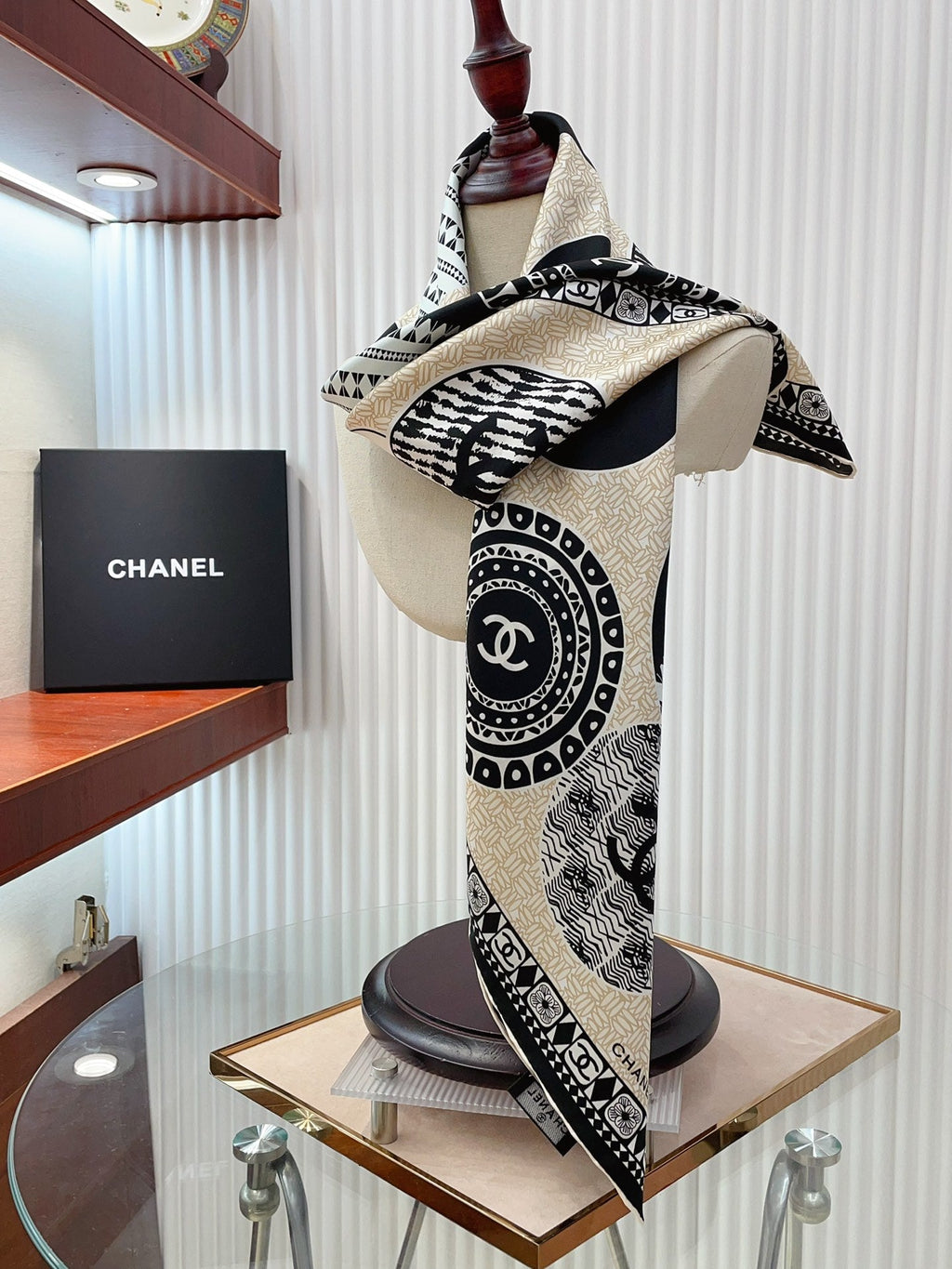 CC Square Scarf 90 CM In Beige Multi-Pattern Silk Twill 231847