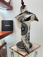 CC Square Scarf 90 CM In Beige Multi-Pattern Silk Twill 231847