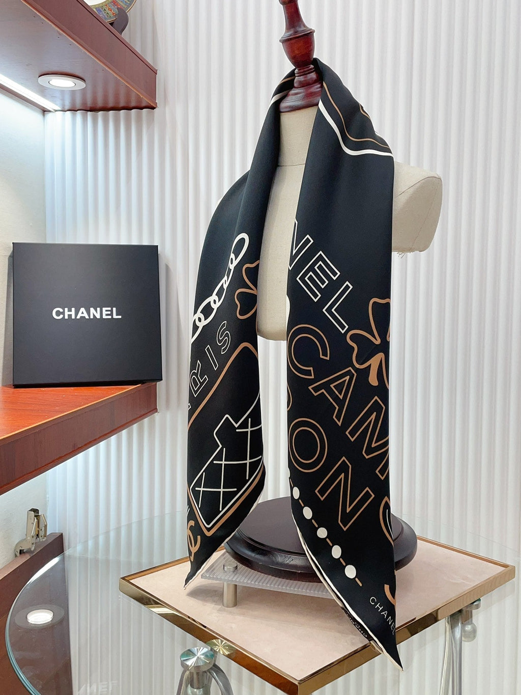 CC Square Scarf 90 CM In Black Mix Beige White Silk Twill 165002