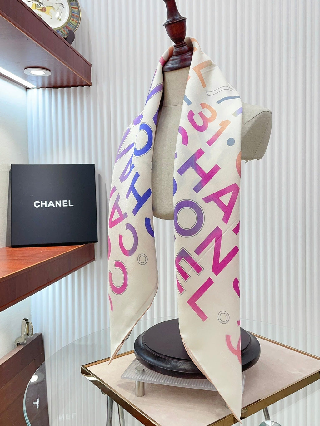 CC Square Scarf 90 CM In White Colorful Silk Twill 174877