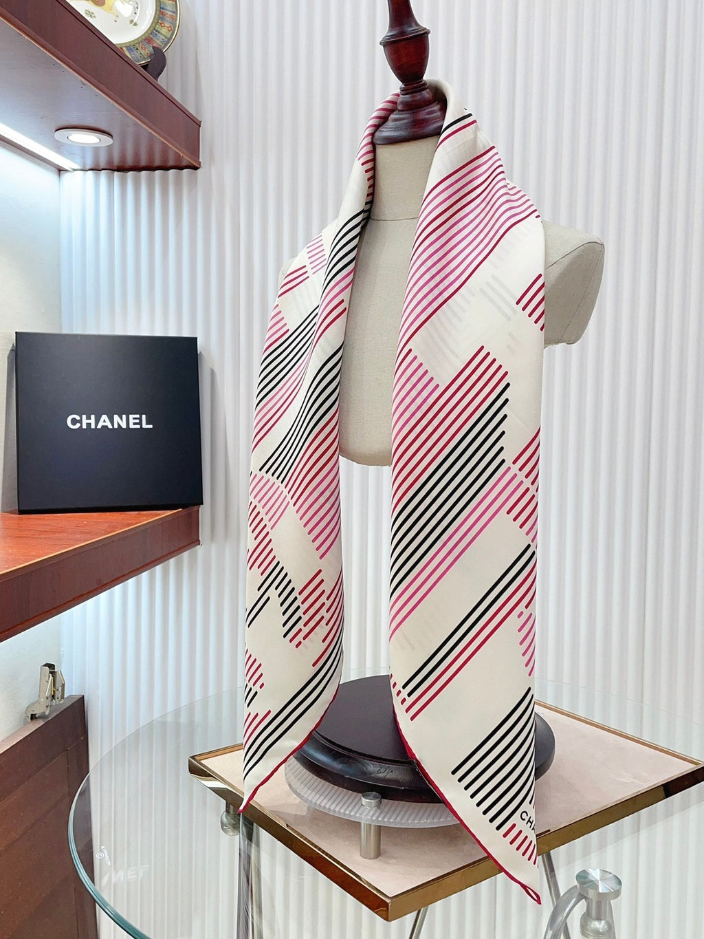 CC Square Scarf 90 CM In Colorful Silk Twill 190034
