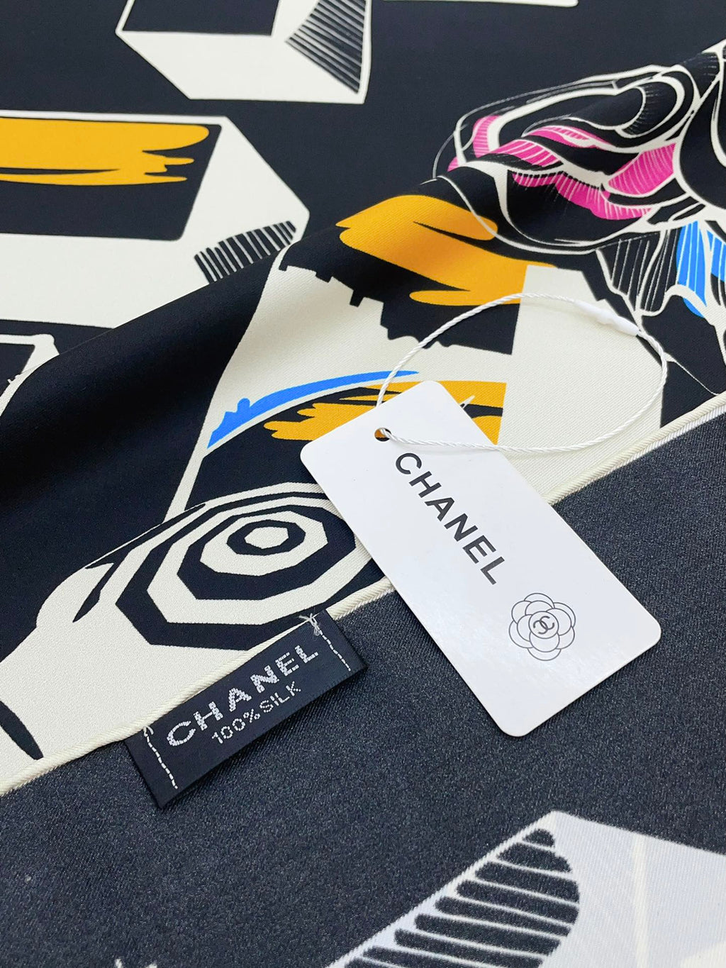 CC Square Scarf 90 CM In Black Colorful Silk Twill  211096