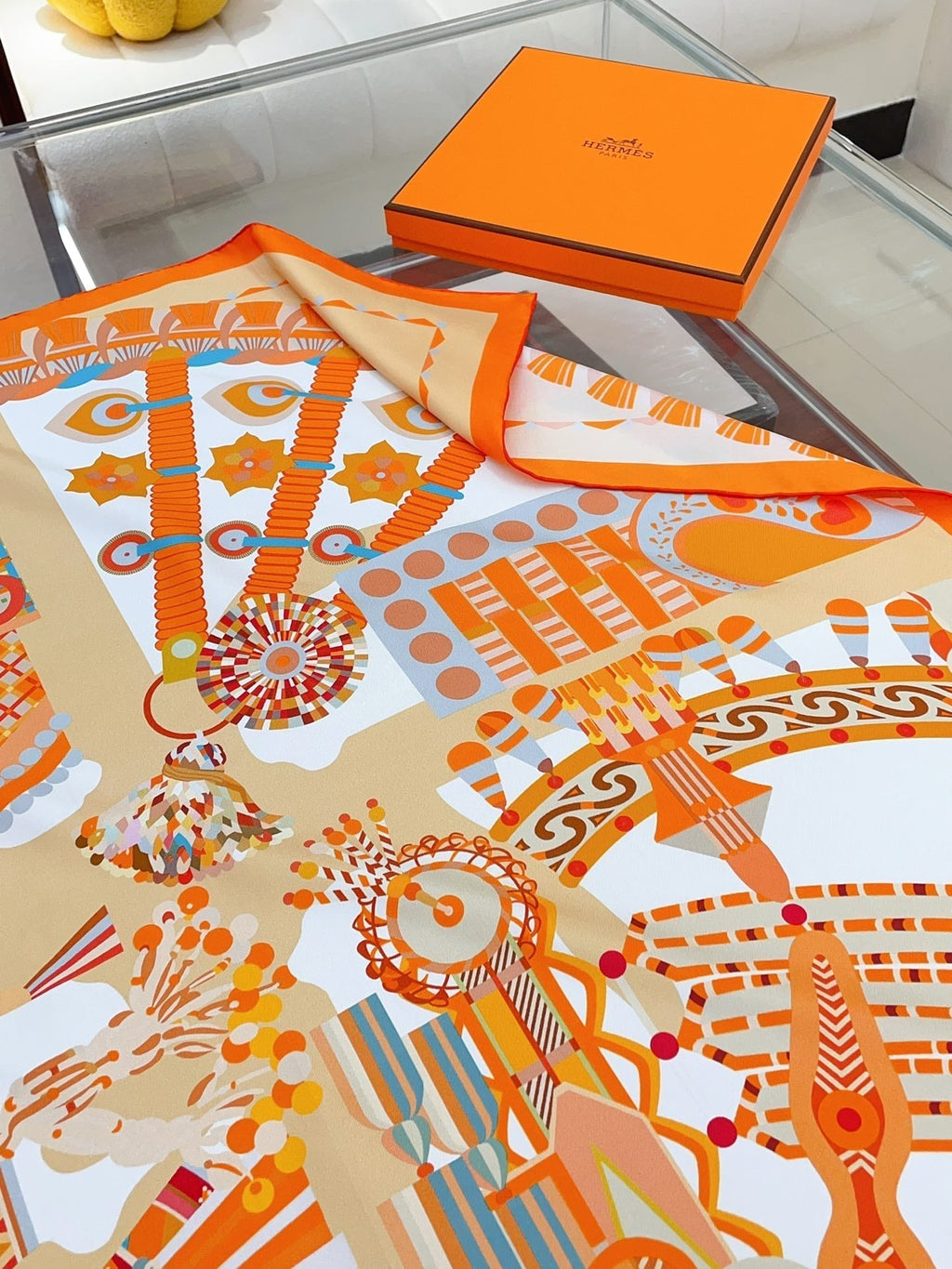 Haute Parure Scarf 90 CM In Orange Colorful Silk Twill 239534