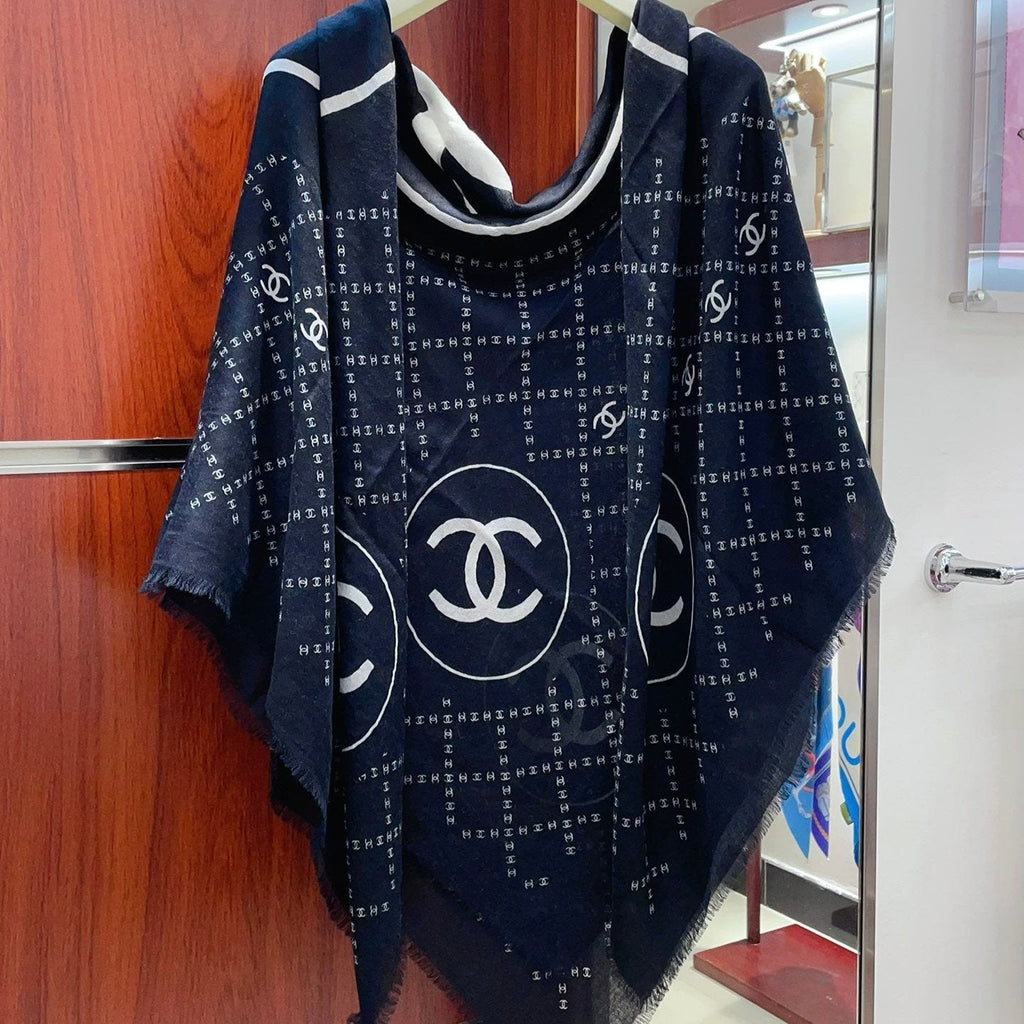 CC Square Scarf 140 CM In Black With White Logo Cashmere 300443