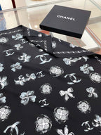 CC Square Scarf 90 CM In Black Mix White Silk Twill 301845
