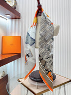 Parade Scarf 90 CM In White Grey Colorful Silk Twill 310306