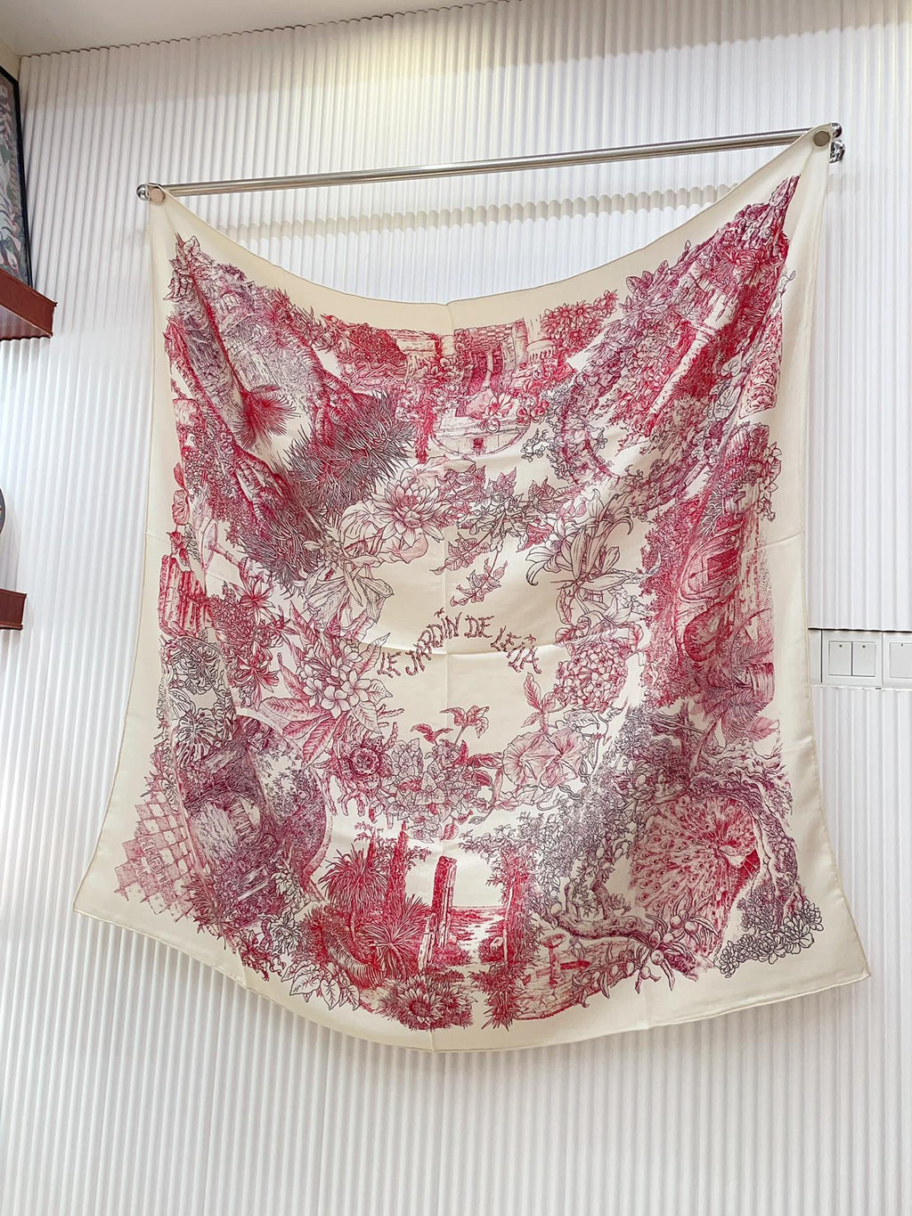 Le Jardin De Leila Au Bloc Shawl 135 CM In Pink Red Cashmere And Silk 316264