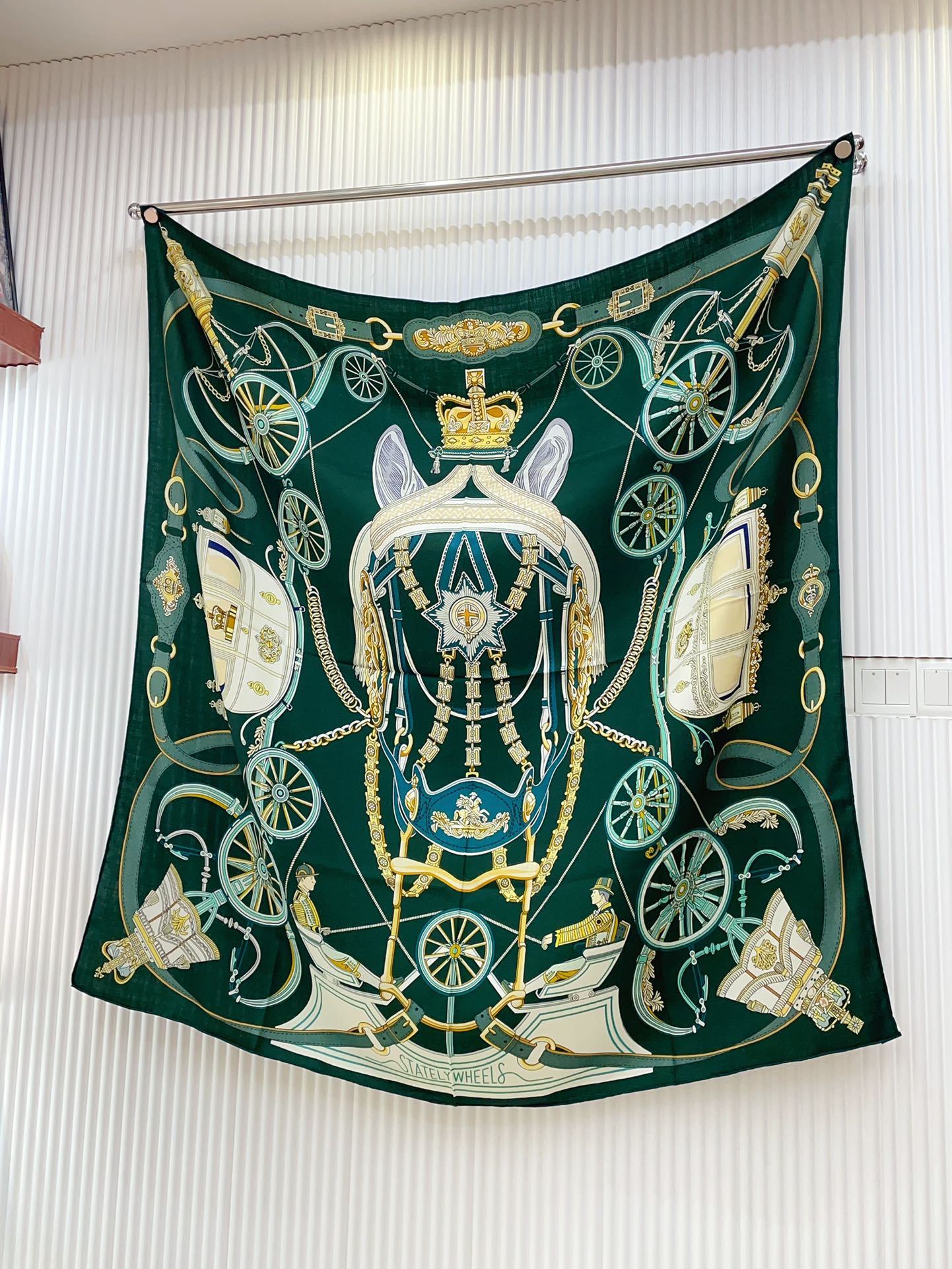 Stately Wheels Scarf 135 CM In Dark Green Colorful Cashmere And Silk 327470