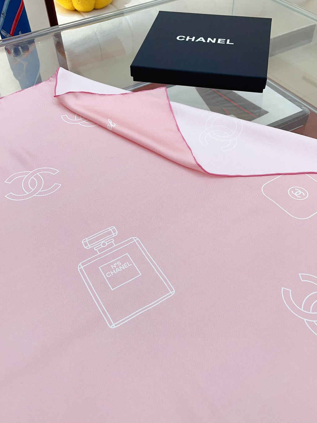 CC Square Scarf 90 CM In Pink Silk Twill 335844