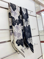 CC Square Scarf 140 CM In White Mix Black Small Flower Cashmere And Silk 342863