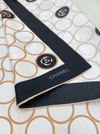 CC Square Scarf 90 CM In White Beige Mix Black Silk Twill  350414