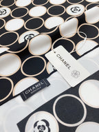 CC Square Scarf 90 CM In Black Mix White Silk Twill  350415