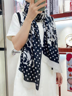 CC Scarf 200 CM In Black Mix White Small Flower Cashmere Silk 351690