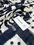 CC Scarf 200 CM In White Mix Black Small Flower Cashmere Silk 351691
