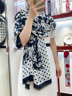 CC Scarf 200 CM In White Mix Black Small Flower Cashmere Silk 351691