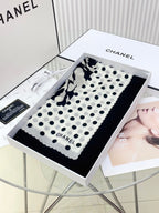 CC Scarf 200 CM In White Mix Black Small Flower Cashmere Silk 351691