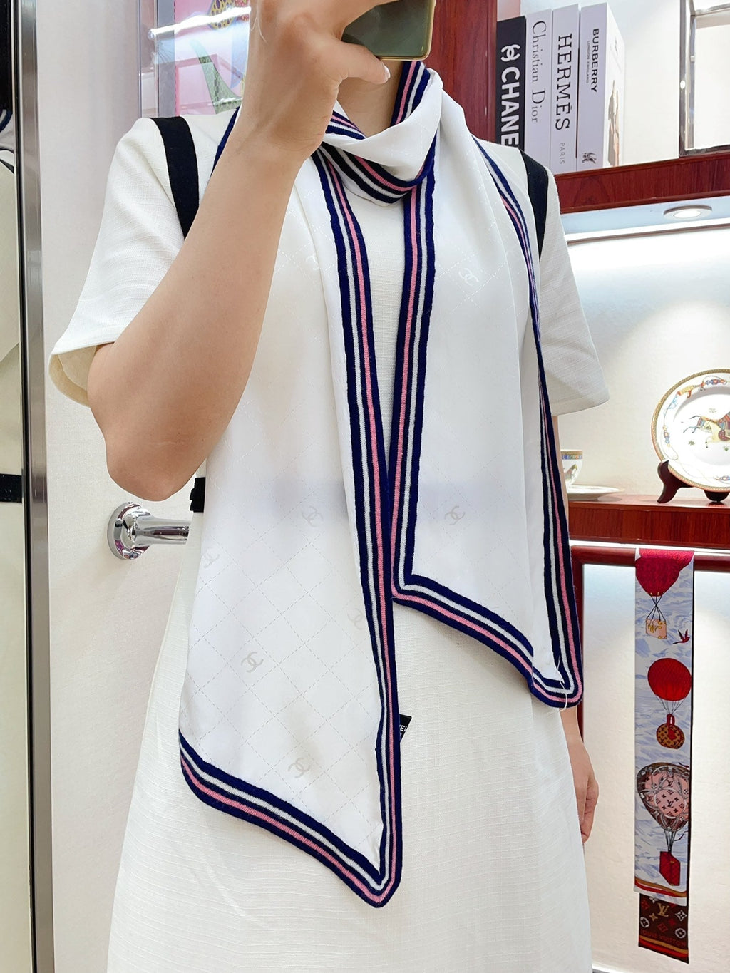 CC Scarf 200 CM In White Mix Darl Blue Silk 357900