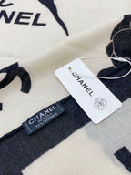 CC Square Scarf 140 CM In White Mix Black Cashmere Silk 389993